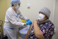Главный внештатный эпидемиолог Министерства здравоохранения Республики Коми Нина Овчинникова ответила на часто задаваемые вопросы о вакцинации пожилых людей от COVID-19.