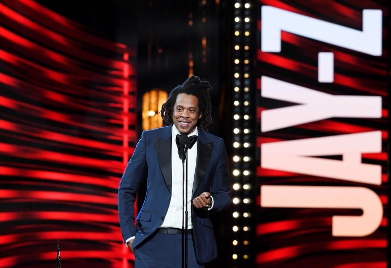 Американский рэпер Jay Z стал самым номинированным артистом на премию «Грэмми» после того, как его выдвинули в трёх категориях на «Грэмми-2022»