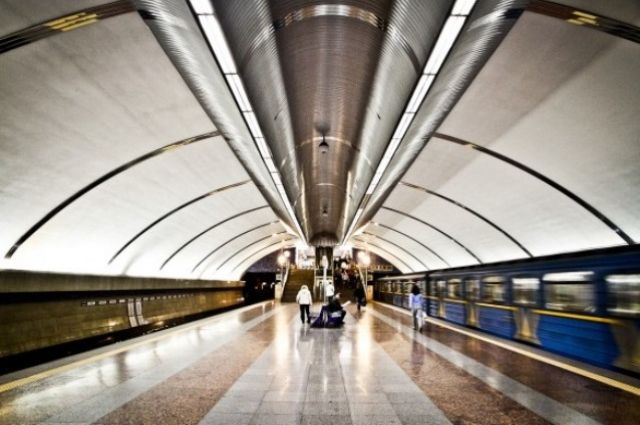 В Киеве закрыли станцию метро «Славутич»: причина