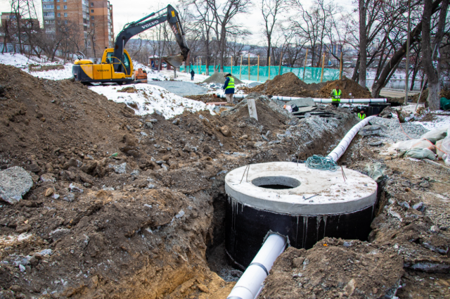 В парке Минного городка продолжаются работы по благоустройству