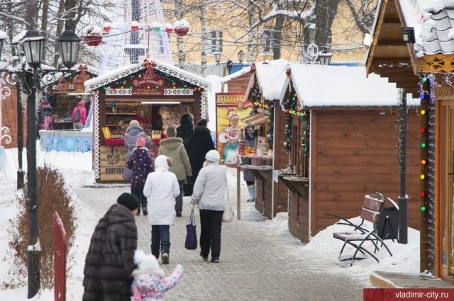 Александр Авдеев пообещал пораньше открыть новогоднюю ярмарку во Владимире