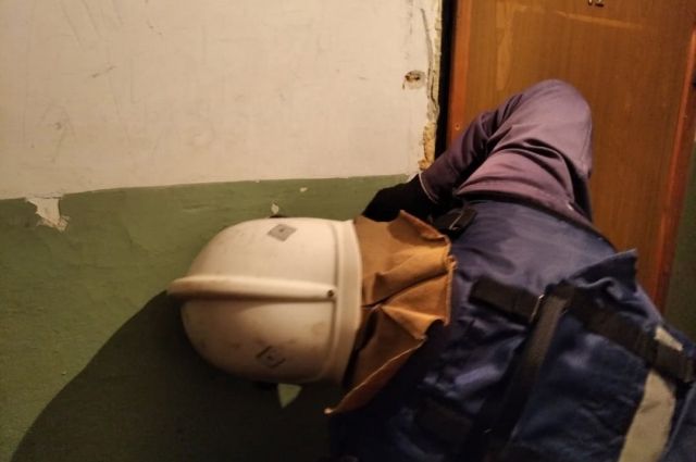 Ульяновские спасатели пришли на помощь запертым в квартире детям