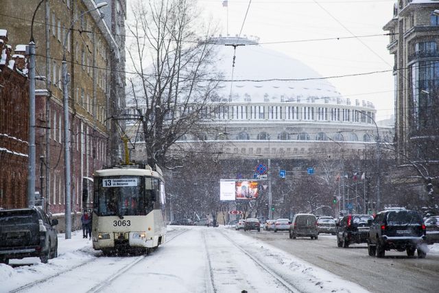 В Новосибирске прокуратура проверит отказ водителя трамвая везти пассажиров