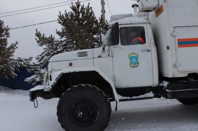 В Хабаровском крае на снегоходе спасли 6 потерявшихся рыбаков