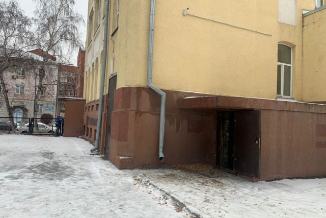 В Новосибирске скончался третий упавший в кипяток мужчина в лицее №12