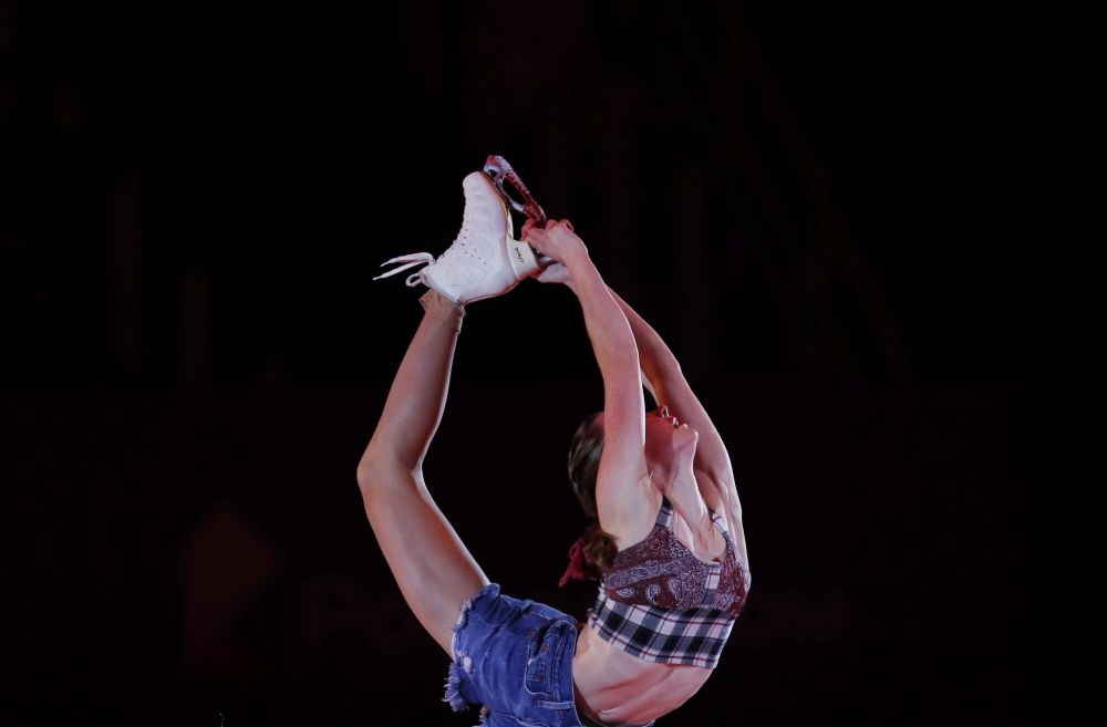 Мэрайя Белл (США) завоевала бронзовую медаль в женском одиночном катании на VI этапе Гран-при ISU по фигурному катанию в Сочи. На фотографии: Мэрайя Белл во время показательных выступлений