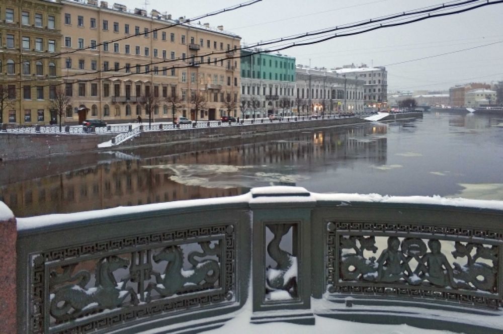 И реки потихоньку затягивает льдом. Зима близко! (с)