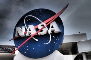 NASA отложили выход астронавтов в открытый космос: причина