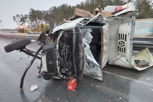 В Тольятти опрокинулся грузовик, пострадавший пассажир госпитализирован