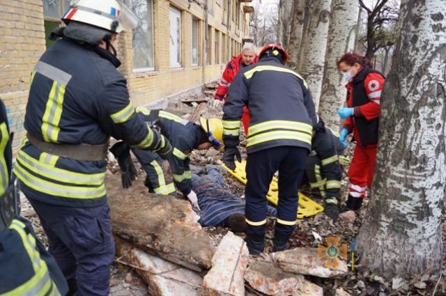 В результате обвала балкона в Запорожье погиб мужчина.