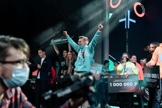 200 победителей всероссийского студенческого конкурса «Твой ход» получили по миллиону рублей.