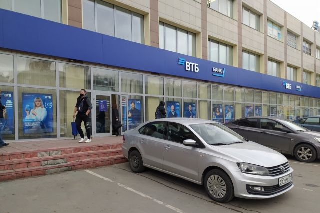 ВТБ: сервис аренды машин в России увеличится до 200 тысяч новых машин в год