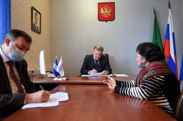 Марат Кумпилов пообщался с жителями Адыгеи о соцподдержке и ремонте дорог