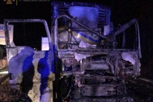 Во Львовской области загорелся грузовик: обошлось без пострадавших
