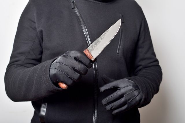 В Симферополе мужчина ранил ножом оппонента во время ссоры