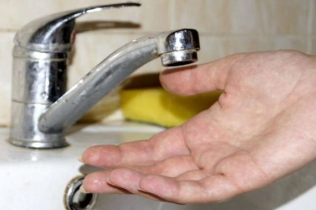  Подачу воды планируют возобновить сегодня в течение дня. 