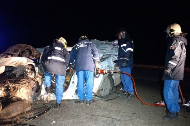 На обводной Самары в ДТП с фурой и «Ладой» смяло Ford Focus, водитель погиб