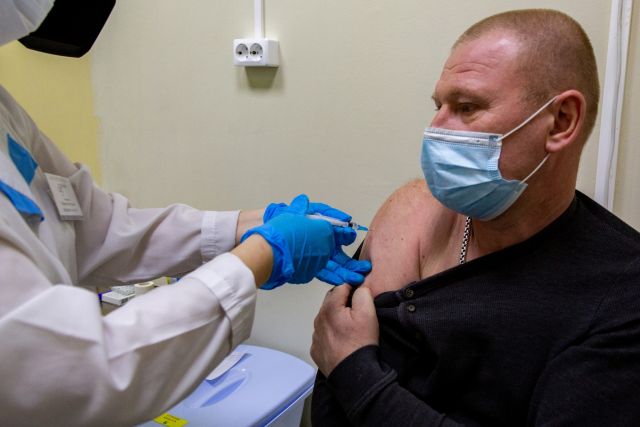 Пензенская область занимает 3 место в России по вакцинации от COVID-19