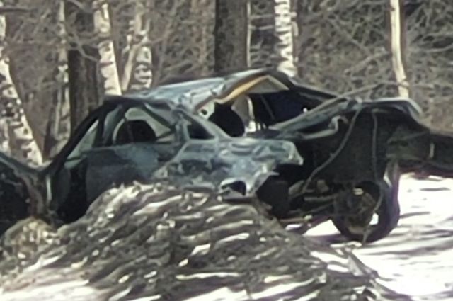 Водитель легковушки погиб в ДТП с двумя фурами в Челябинской области