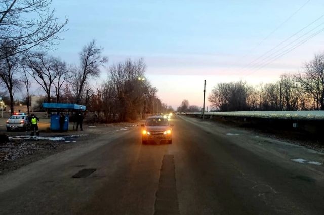 В Сызрани 17-летняя девушка попала под машину, переходя дорогу вне перехода