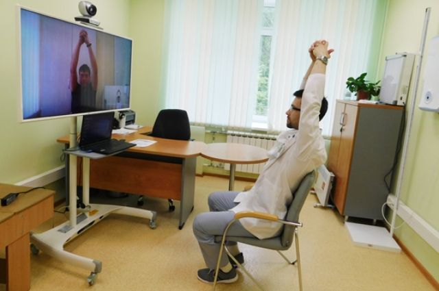 В клинике разработан курс реабилитационных дыхательных упражнений, которые можно делать в режиме онлайн.