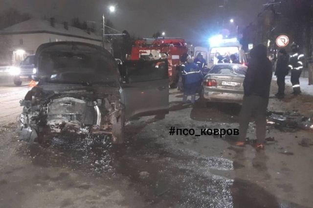 В Коврове в двух ДТП с участием шести автомобилей пострадал водитель