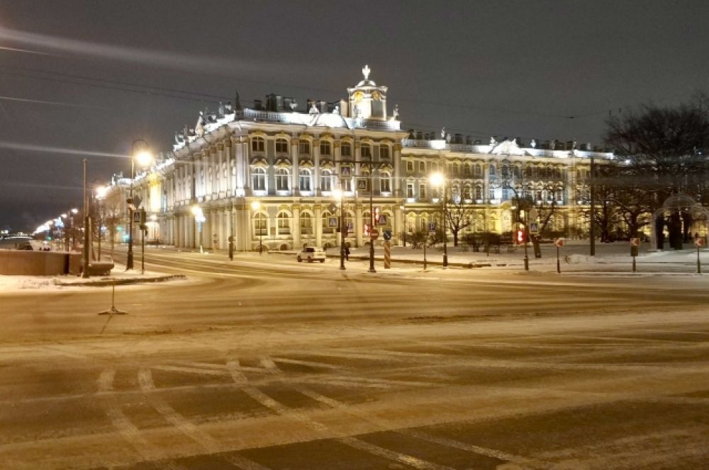 Для полноты ощущений добавим сюда фото Зимнего дворца.