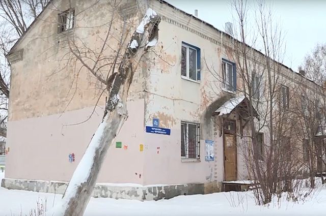 Двухэтажки хоть и не признаны аварийными, но находятся в плачевном состоянии.