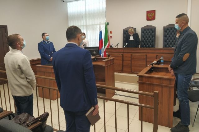 В Чистополе городской суд рассмотрел дело главного врача Новошешминской ЦРБ Рафиса Вафина и его подчиненного Максима Конанерова и признал их виновными в смертельной халатности.