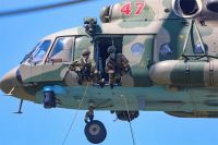 Вертолет Ми-8.