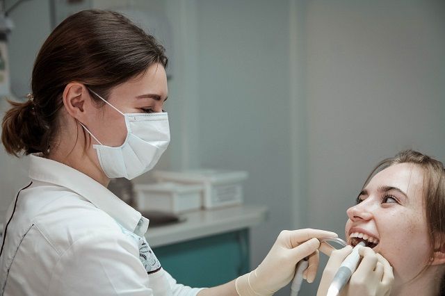 В Новороссийске женщина проглотила иглу для чистки зубных каналов