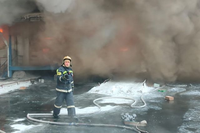 Названа причина пожара на заводе «Русский холод» под Новосибирском