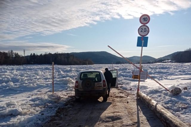 Первую в Иркутской области ледовую переправу открыли в Шелеховском районе