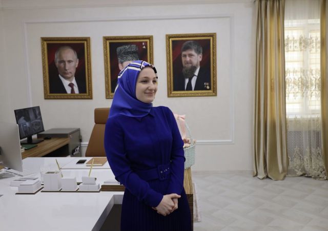 Дочь Кадырова награждена медалью «За заслуги перед Чеченской республикой»