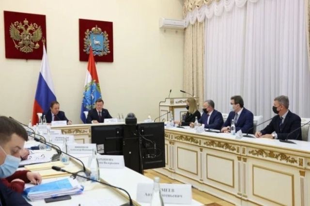 Комаров в Самаре провел совещание по противодействию распространению ковида