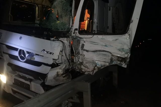 Водитель фуры скончался по пути в больницу после ДТП под Саратовом