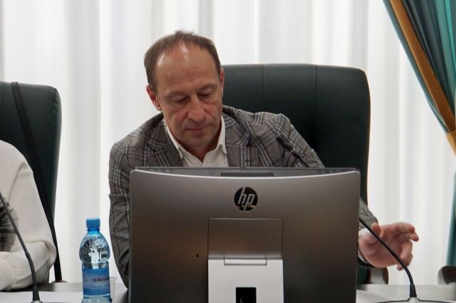 Депутат Игорь Осипенко.