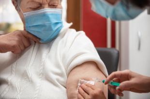 Вакцинация – единственно надёжная профилактика коронавирусной инфекции и гриппа.