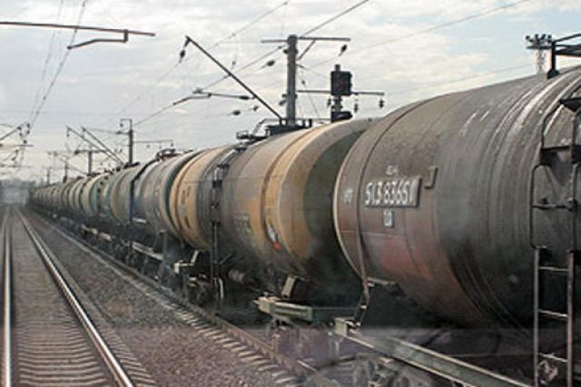 В Краснодарском крае грузовой поезд сбил 14-летнюю девочку