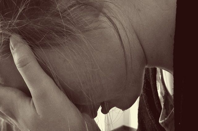 Мужчина спаивал свою 17-лентюю дочь.
