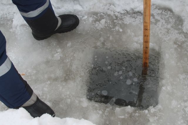 На Алтае открыли первую ледовую переправу