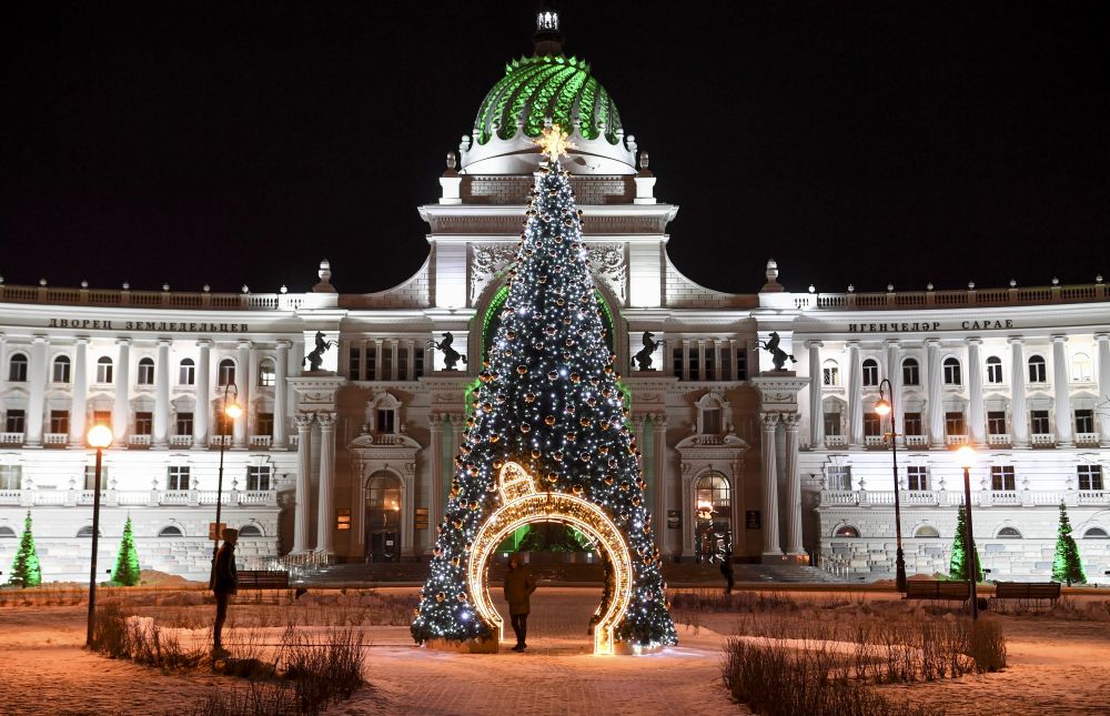 Новогодняя елка у Дворца земледельцев в Казани