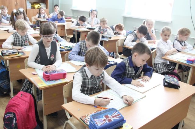 В Омске на карантин из-за ОРВИ и коронавируса закрыли две школы