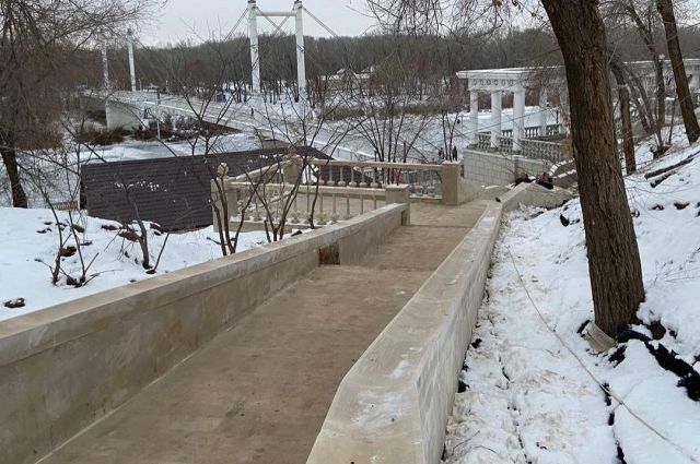 Елизаветинский спуск к Уралу в Оренбурге открыли на день позже заявленных сроков