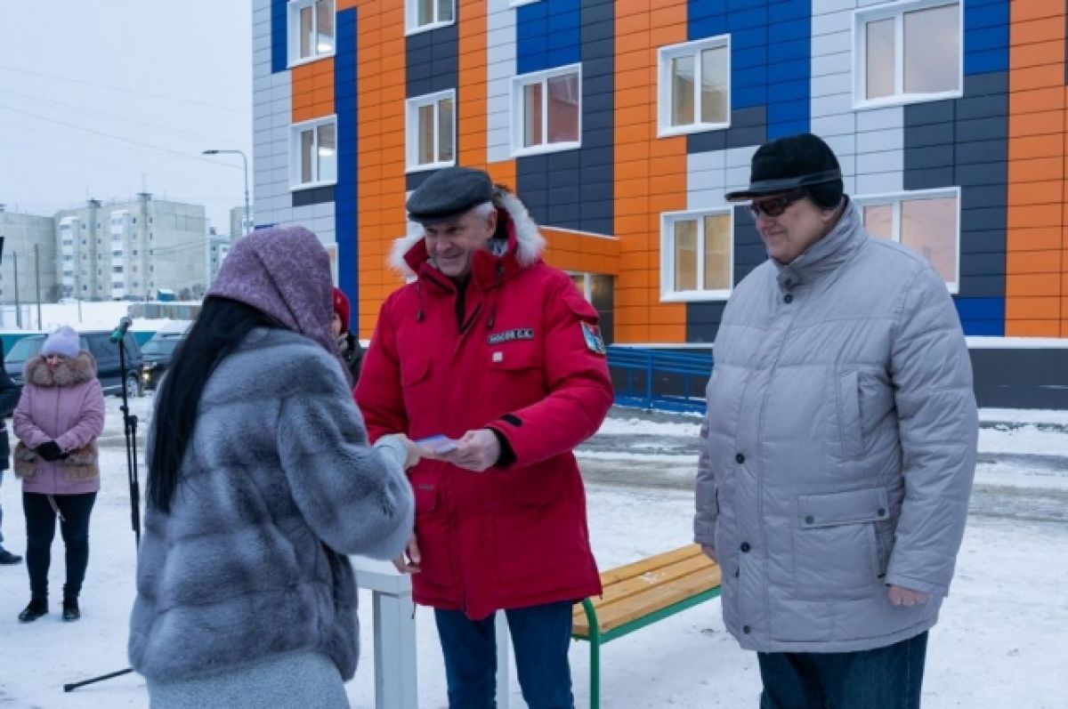 В Магадане жители аварийных домов получили квартиры в новостройке | АиФ  Хабаровск