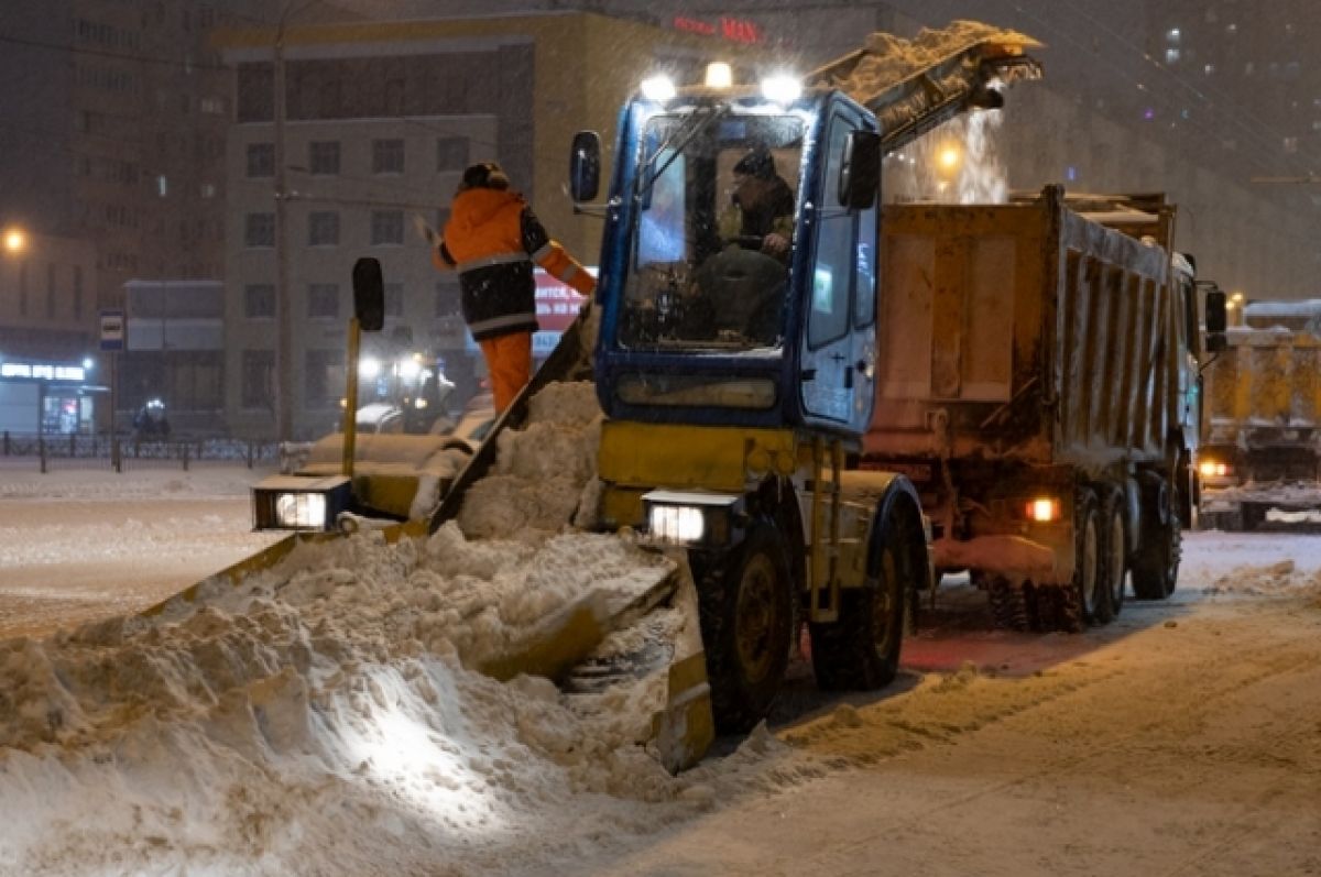 В Казани для уборки снега привлекли 136 единиц спецтехники | АиФ Казань