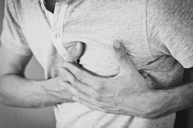 Боль в груди - не всегда признак проблем с сердцем 