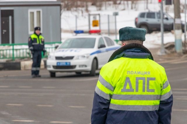 Жителей Воронежа оштрафовали за езду с привязанным к машине снегокатом