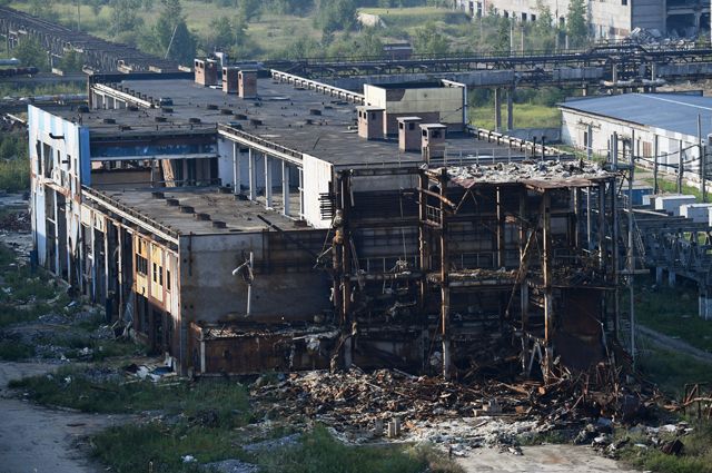 Производственные корпуса бывшего химического комбината «Усольехимпром» в Усолье-Сибирском.