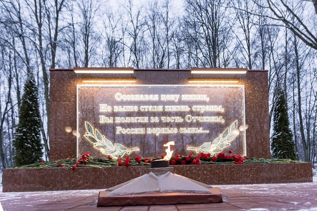 В Калининграде появилась аллея памяти погибших выпускников
